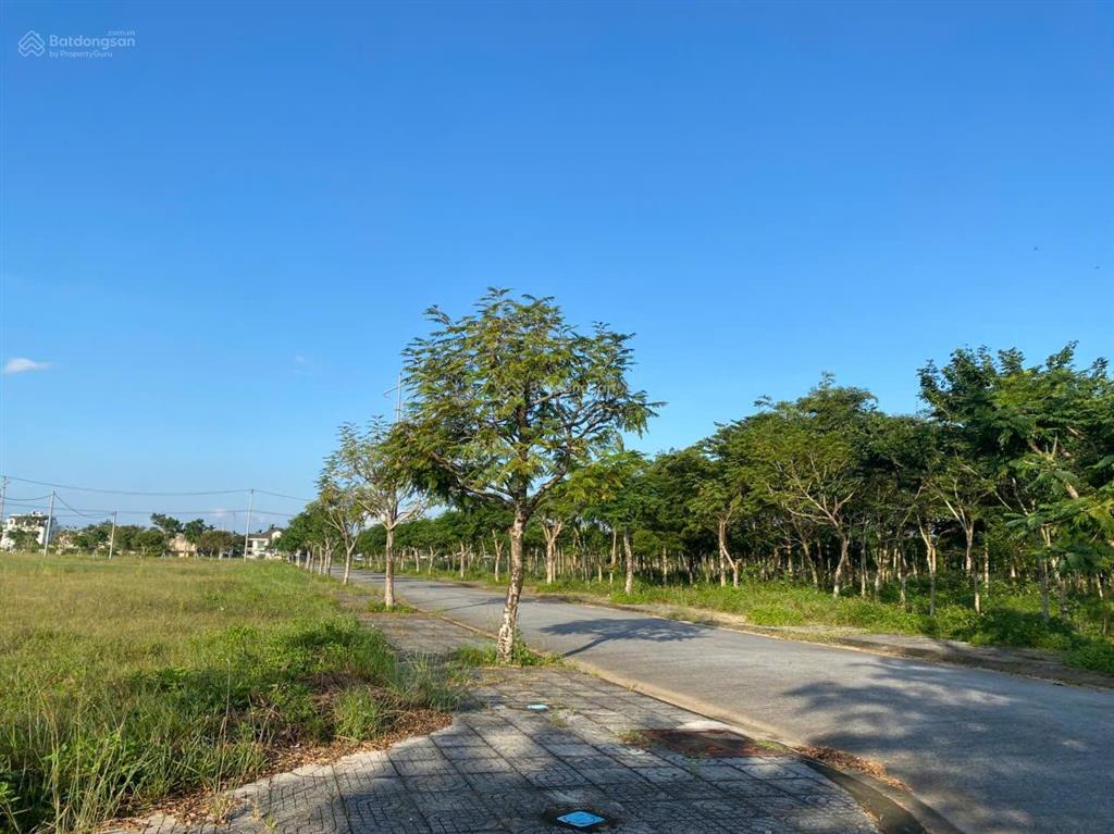 Bán lô biệt thự 270m2 tại khu dịch vụ hỗn hợp vsip