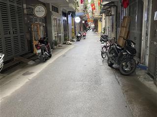 Chính chủ bán nhà cầu giấy, 5 tầng, 6 ngủ, nở hậu, đường rộng đẹp  12,9 tỷ