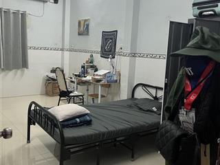 Cho thuê 1 phòng trong căn 2pn rộng rãi, sẵn full nội thất