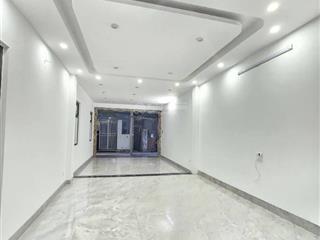 Bán nhà riêng 52,8m2, thang máy, lô góc, 11.2 tỷ tại cự khối, long biên, hà nội