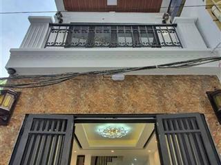 Bán nhà mới xây liên mạc bắc từ liêm