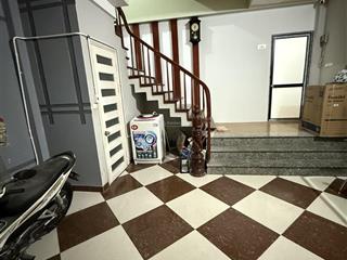 Cho thuê ngõ 101 hoàng ngân có tủ lạnh, máy sấy, máy giặt 4,3 tr full đồ thoáng sáng