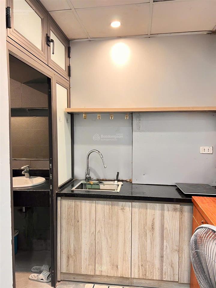 Cho thuê phòng studio full nội thất view đường phùng hưng ngõ 23b lý nam đế hoàn kiếm