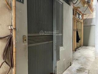 Nhà nằm trung tâm quận đống đa vị trí đẹp đắc địa ngõ ba gác phi ầm ầm thiết kế 5 tầng