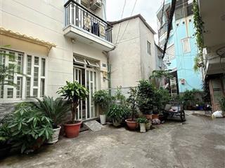 Cc bán nhà 2mt trần xuân soạn  sổ hồng  vị trí vip  ngang khủng 7m  dt đất 33m2