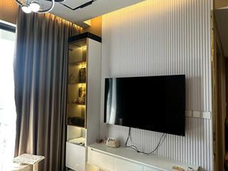 Bán lỗ căn 2pn2wc full nt 66,8m² giá 4,8 tỷ ( rẻ 500tr với cđt) view đẹp,thoángtại lumiere vin q9