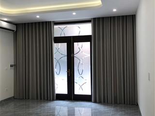 Cho thuê lk 75 m2, hướng đn, vinhomes ocean park 2 giá 7,5tr bao phí dịch vụ. đã hoàn thiện 2 tầng