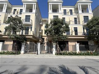 Bán biệt thự song lập 136m  đối diện bể bơi pha lê  vị trí đẹp nhất phân khu