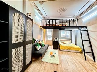 Cho thuê căn duplex siêu rộng như 2 phòng ngủ ngay cầu vượt 3/2