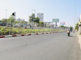 Nhà 2 tầng ngay nhà thờ fatima ngang lớn 5.6m 190m2 nở hậu gần ql13