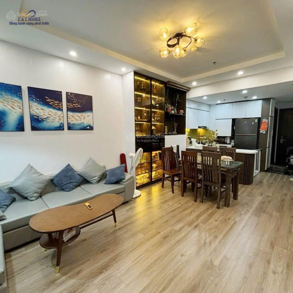 Gia đình cần bán nhanh căn hộ 2pn 76m toà t4 timescity 458 minh khai nhà đã làm lại toàn bộ