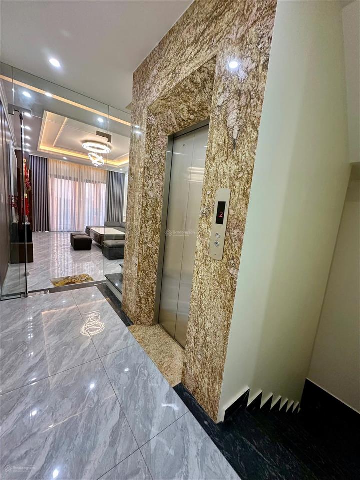 Bán nhà 4.5 tầng thang máy mặt đường bùi viện gần bệnh viện vimec hải phòng