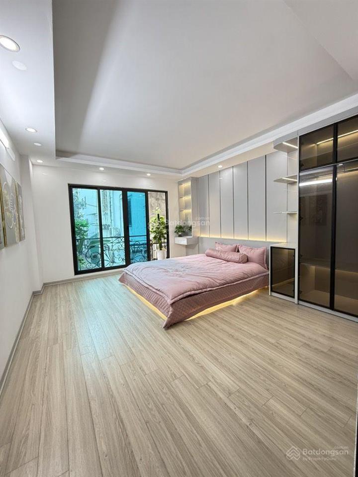 Nhà đại từ, dt 32m2, 5t, giá 5,9 tỷ. gần ô tô