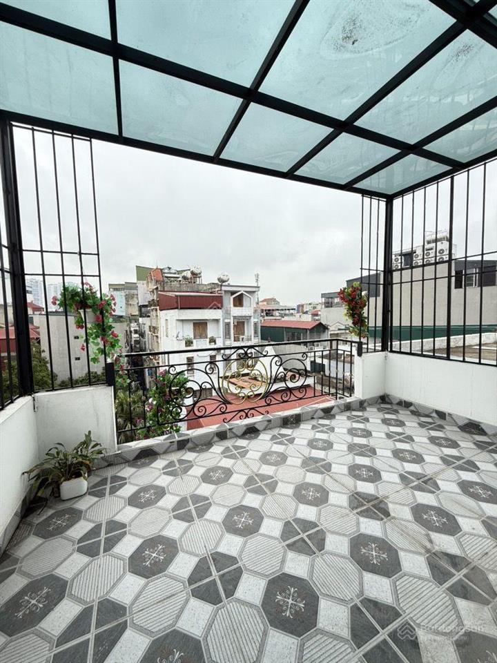 Nhà đại từ, dt 32m2, 5t, giá 5,9 tỷ. gần ô tô