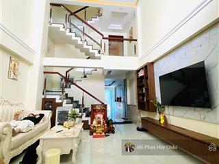 Bán nhà ngay mặt tiền đường phạm hữu lầu  q7, giáp phú mỹ hưng  7 tỷ 9