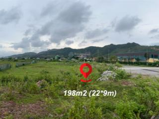 Chính chủ bán đất 2 mặt tiền 198m² (22*9m) ngã 3 giao nhau đường 334 và đường vân đồn, quảng ninh