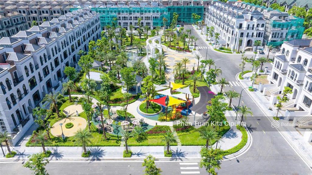 Bt view công viên ciputra khu mới có hầm, sổ đỏ bàn giao nhà ngay giá tốt trực tiếp cđt