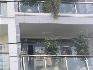 Khách sạn 4 tầng thu nhập 50tr/tháng  chỉ 6.2 tỷ ngay lã xuân oai  long trường q9