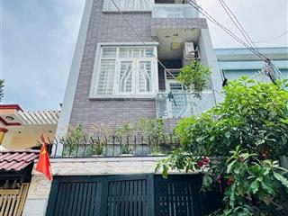 Bán nhà trần văn đang  q3, 2tỷ46, trước mặt là nhà ga sài gòn, dòng người tấp nập, kinh doanh tốt.