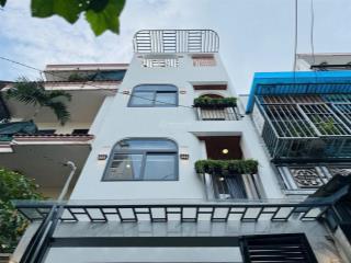 Nhà mới  sang tên ngay, đường lý thái tổ, giá 6tỷ790  40m2, sh chính chủ, thiện chí mua có tl.