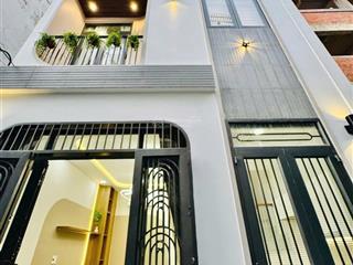 Bán gấp nhà đường nguyễn trọng tuyển, tân bình, chưa đến 4 tỷ  dt 60m2, 1t2l, shr