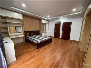 Nhà đẹp mới tinh 3lầu 4pn + sân thượng trước sau, sân đậu oto ngay lã xuân oai quận 9