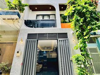 Căn nhà nho nhỏ cho cô chú mình lựa chọn 49m2 sổ hồng riêng, hẻm 4m ô tô vào thoải mái