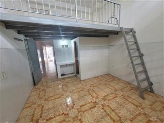 Cho thuê phòng 26m2 giá cực chất 2,1 triệu tại đường 13, gần cầu vượt linh xuân