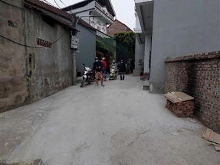 Chính chủ tôi bán lô đất 32m2 tại xã phụng châu, chương mỹ ô tô đỗ gần đất, ra ủy ban chợ 500m