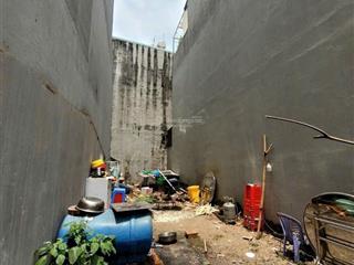 Đất ngộp cần bán gấp dt 60m2 đã lên full thổ cư, shr, cách khu chế xuất linh trung chỉ 100m