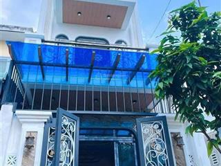 Chủ ngộp cần sang gấp căn nhà ngay cầu phú long, dt 70m2/3ty95, sổ riêng có sẵn, full tc, hoàn công