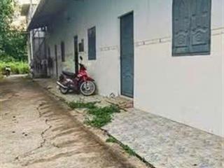 Cần bán dãy trọ ngay chợ búng đang có thu nhập 10tr/th  125m2 chỉ 1ty95, đang cho thuê full, shr
