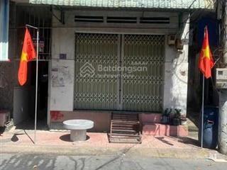 Bán gấp dãy trọ thu nhập 12tr/th ngay kcn mỹ phước 2, 300m2 = 1 kiot và 8trọ, đường nhựa 9m, shr.