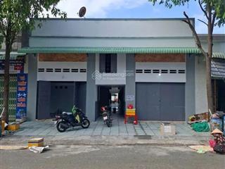Dãy trọ sổ sẵn ngay khu công nghiệp mỹ phước 3, dt 300m2/12phòng đang thuê full thu nhập 12tr/tháng