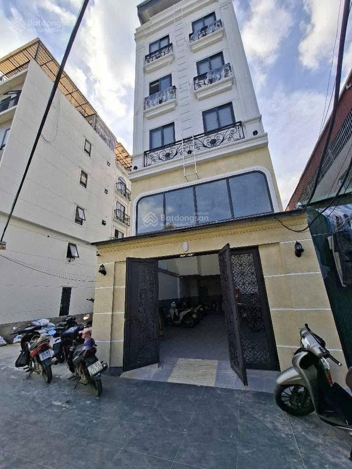 Toà nhà dịch vụ mới 21 phòng full nội thất gần hv nông nghiệp, hàng xóm vin 6 tầng thang máy 18.5tỷ