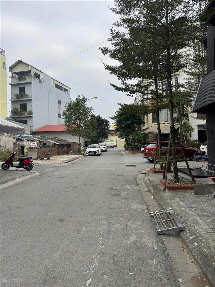 Bán lô góc tuyệt đẹp trung tâm trâu quỳ, gia lâm, gần học viện nông nghiệp, 2 mặt đường ô tô