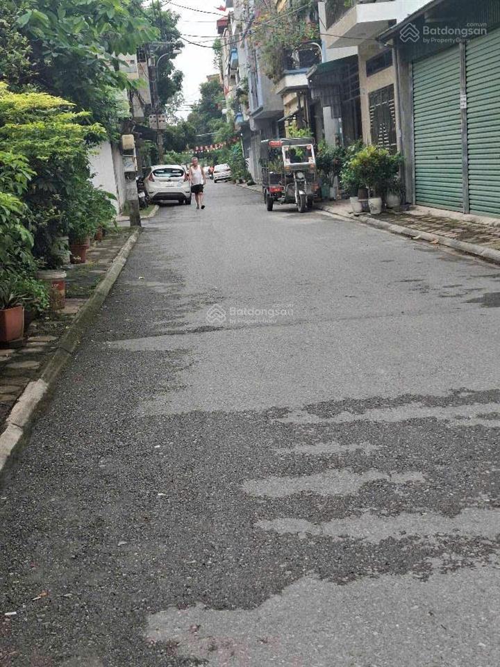 Bán lô góc tuyệt đẹp trung tâm trâu quỳ, gia lâm, gần học viện nông nghiệp, 2 mặt đường ô tô