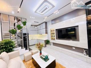 Nhà trần thái tông, cầu giấy 33m2 giá chỉ 6,1 tỷ, vị trí trung tâm ở ngay