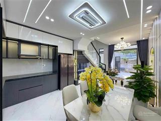 Bán nhà chị dung gv đh thương mại 41m2 ô tô 50m phố hồ tùng mậu, cầu giấy
