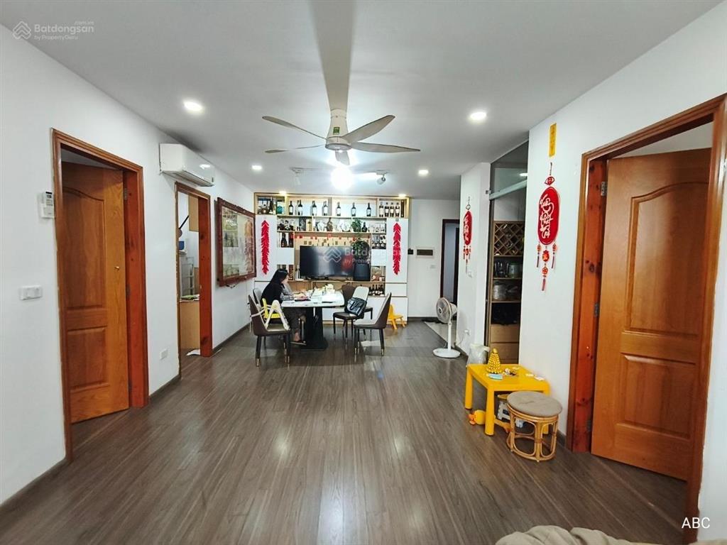 Tòa b chcc bộ công an ngõ 282 nguyễn huy tưởng, thanh xuân, 3 ngủ 2 wc, ban công, diện tích 102m2