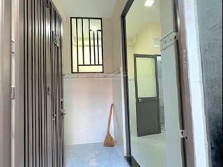 Nhà mới dọn vào ở ngay, 2 tầng, dts 42m2, không quy hoạch, không lộ giới