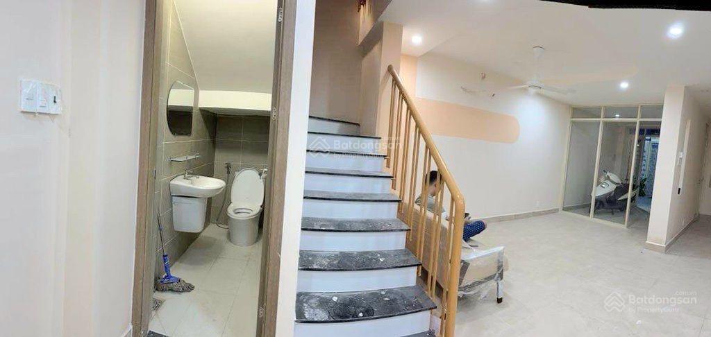 Bán nhà 2 tầng xe hơi ngủ trong nhà, lâm văn bền, quận 7, ngang gần 6m, hơn 8 tỷ