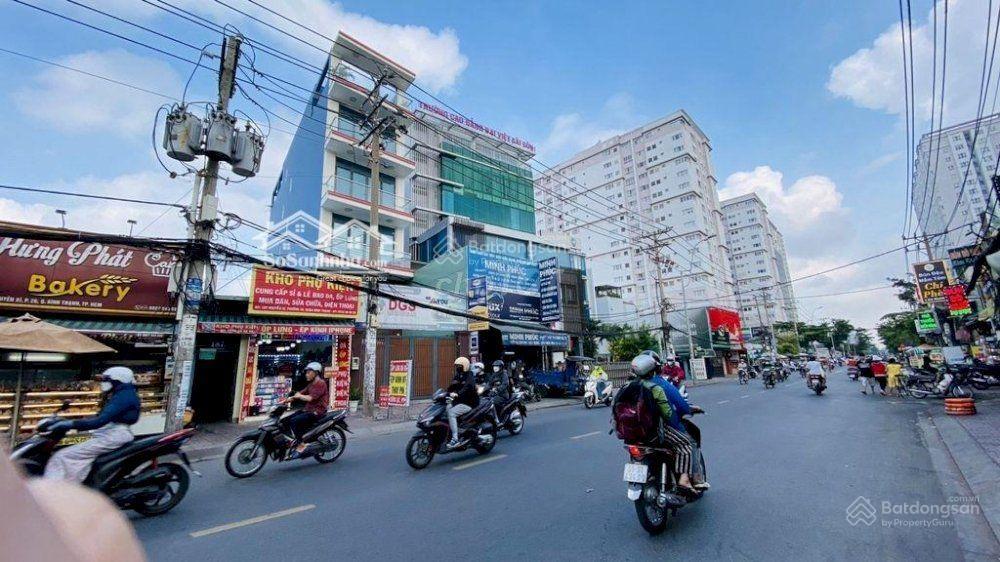Mặt tiền kinh doanh, khu vực sầm uất, nguyễn xí, bình thạnh,dt 4,4x20m( nở hậu) gía 14,7 tỷ tl.