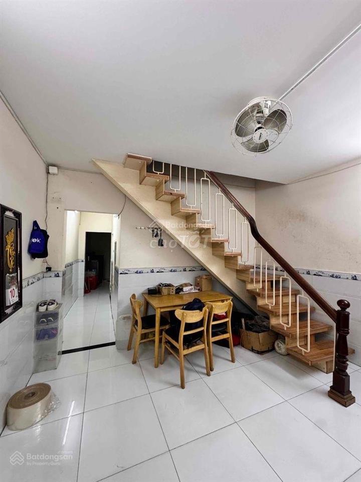 Ngay chợ bà chiểu,kế rạch xuyên tâm, sát mặt tiền, hxt, bùi đình tuý, dt 4x14m(2 tầng btct).