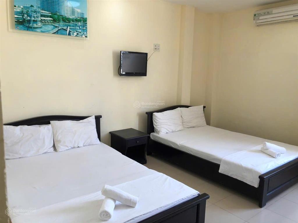 Chính chủ bán khách sạn hai mặt tiền 5 tầng đường nhựa nguyễn biểu rộng 13m