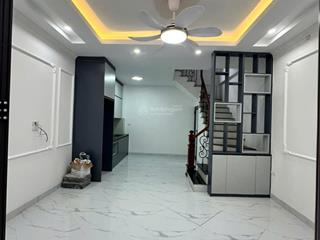 Bán nhà cạnh học viện nông nghiệp, trâu quỳ. nhà mới đẹp cách ô tô 30m, dt 33m2, 5 tầng, giá 6.5 tỷ