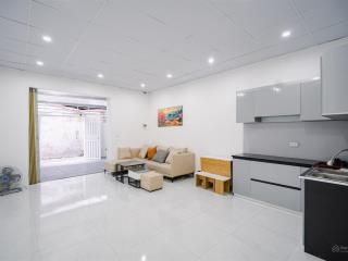 Bán nhà sau ktx khu b đại học mỏ địa chất, diện tích 68,5m2, giá 2tỷ5