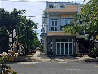 Bán nhà phố 2 tầng căn góc siêu đẹp  mặt tiền lý tự trọng, phường tuy hòa vị trí đắc địa