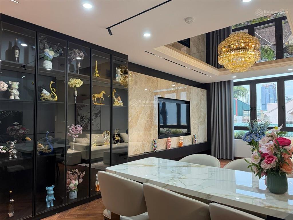 Siêu phẩm ngõ 68 xuân thuỷ  56m x 4,1m2  7 tầng thang máy  full nội thất  ô tô  vị trí đẹp