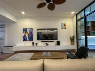 Cần bán nhanh căn sửa 3 ngủ sửa mới đẹp r3  royalcity diện tích 121m²  có thương lượng